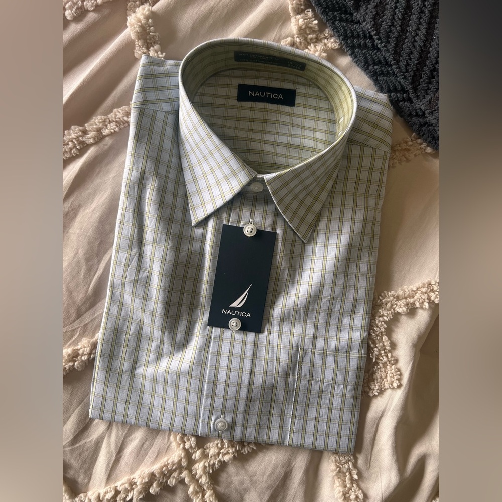 Nautica Shirt - Short Sleeve - Classic Fit - Green Mist- Size 15 1/2 32/33 NWT